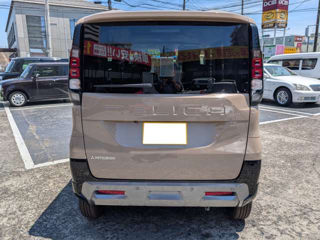 Mitsubishi Delica Mini 6