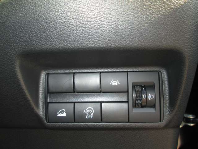 Mitsubishi eK X 12