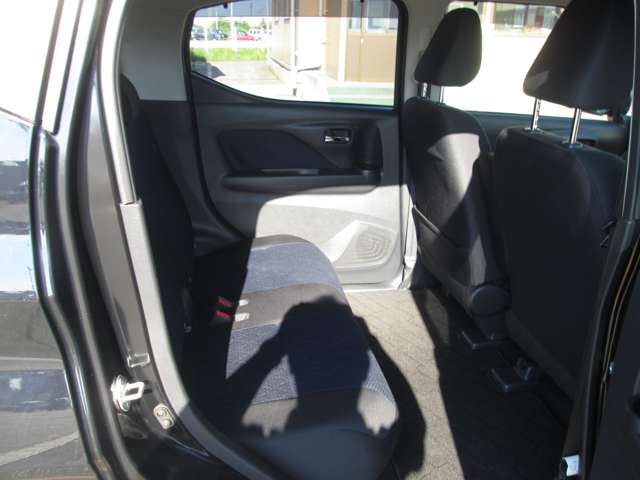 Mitsubishi eK X 10