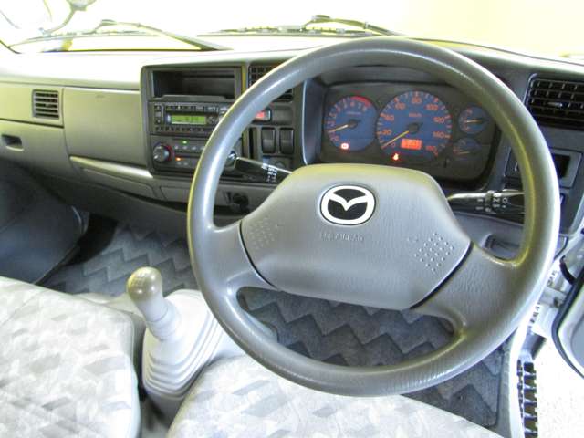Mazda Titan Dash 5