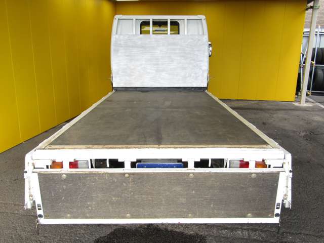 Mazda Titan Dash 9