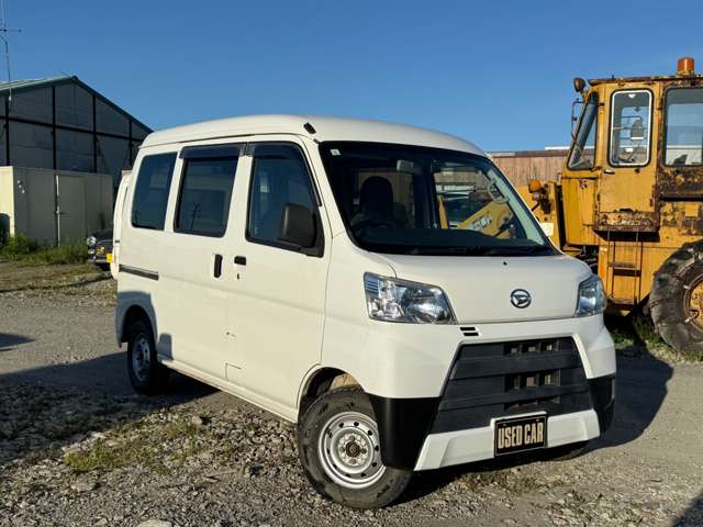 Daihatsu Hijet Cargo 3