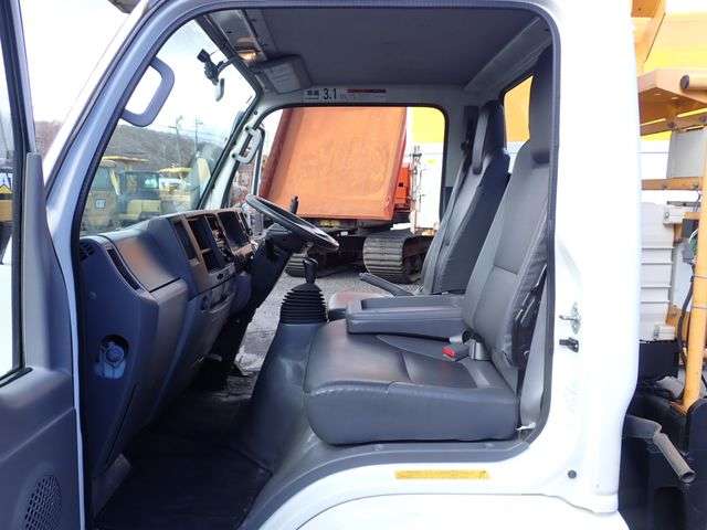 Isuzu Elf 6