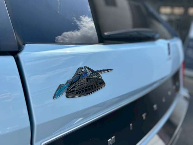 Mitsuoka バディ 4