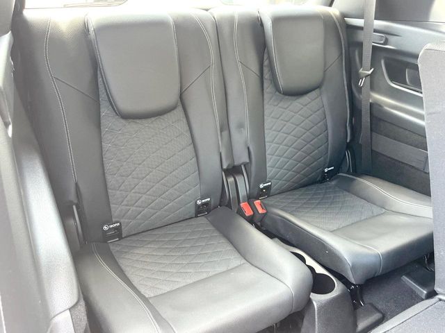 Mercedes-Benz GLB 11
