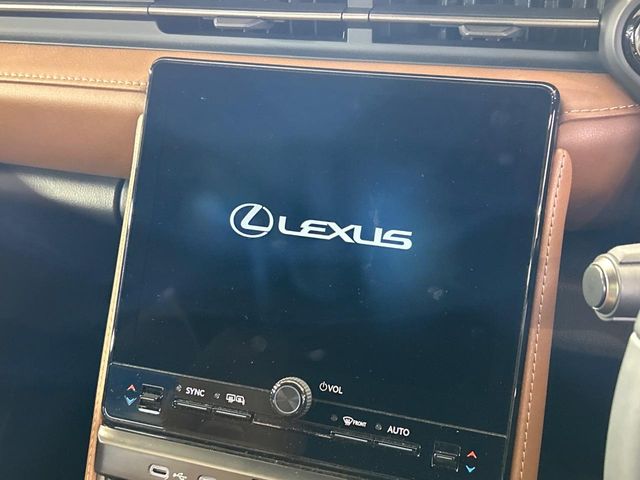 Lexus LBX 3