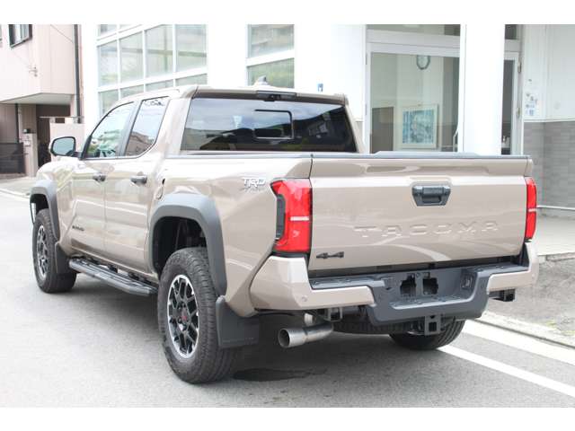 Toyota Tacoma 6
