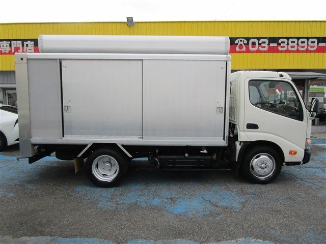 Hino Dutro 2