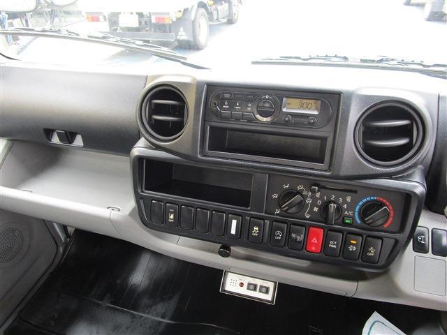 Hino Dutro 10
