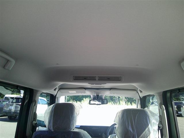 Mitsubishi Delica Mini 11