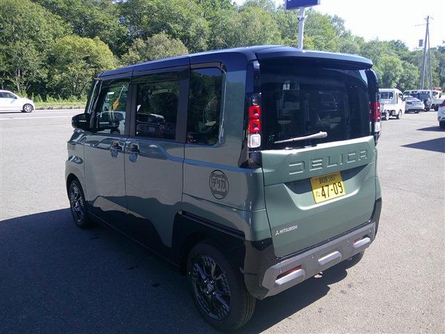 Mitsubishi Delica Mini 8