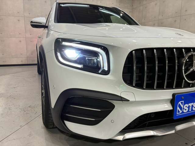Mercedes-Benz GLB 11