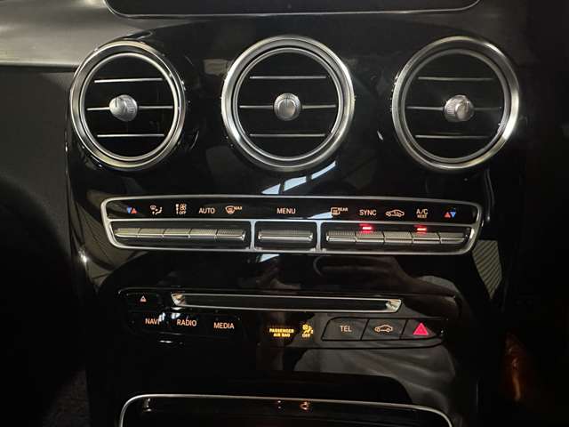 Mercedes-Benz GLC 11