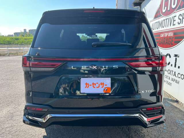 Lexus LX 5