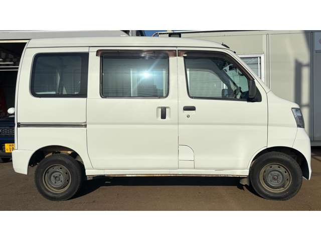 Daihatsu Hijet Cargo 7