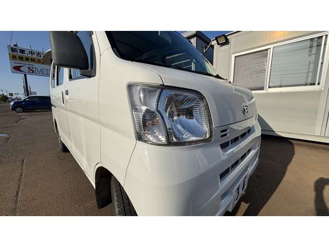 Daihatsu Hijet Cargo 10