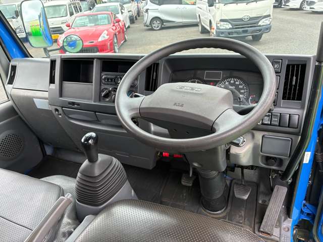 Isuzu Elf 7
