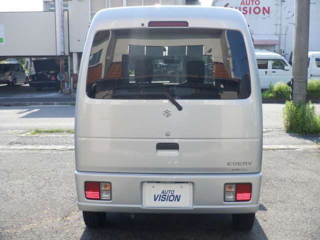 Suzuki Every 8