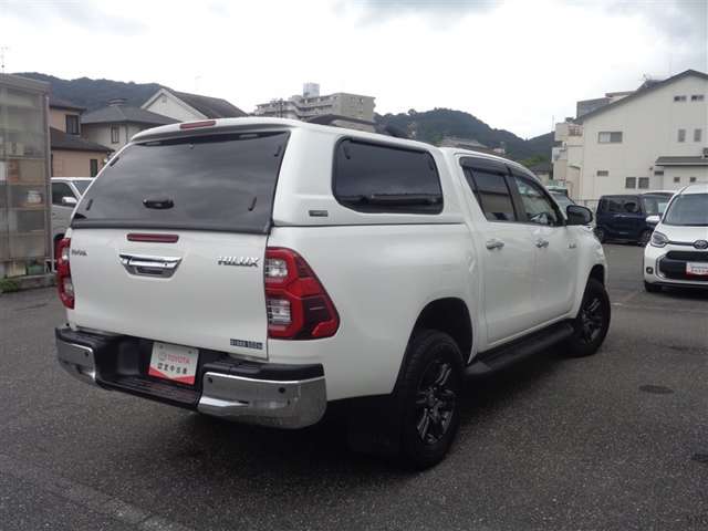 Toyota Hilux 5