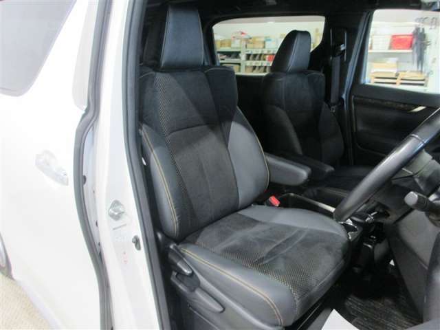 Toyota Vellfire 5