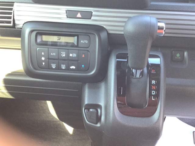 Honda N-VAN 11