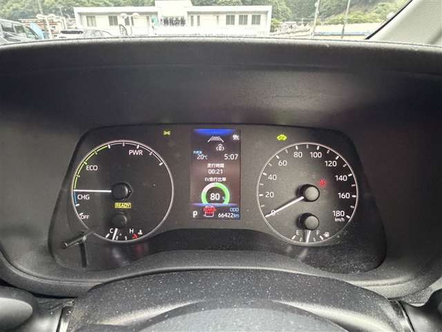 Toyota Sienta 11