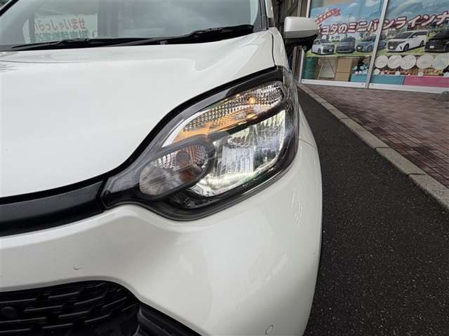 Toyota Sienta 8
