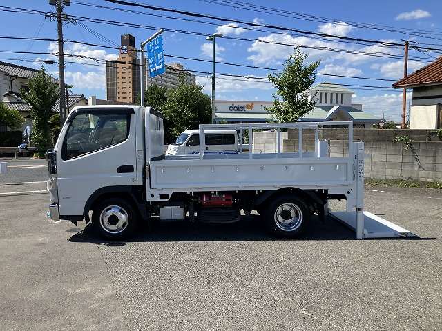 Mitsubishi Fuso Canter 11