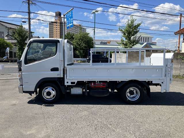 Mitsubishi Fuso Canter 4