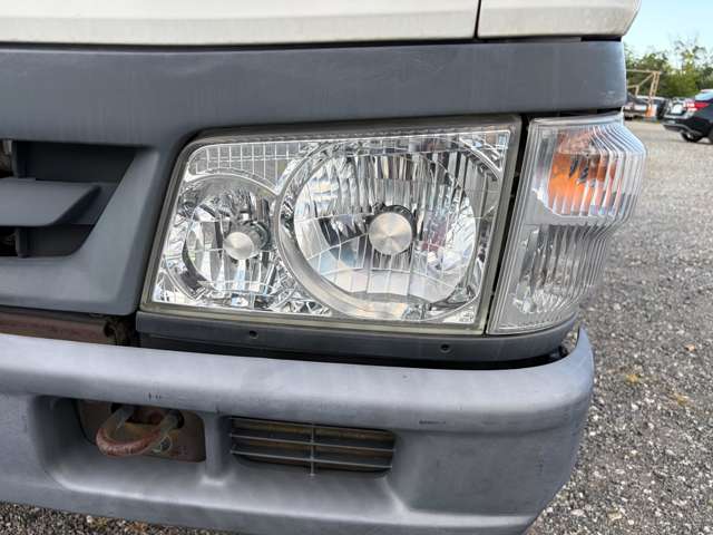 Mazda Titan Dash 7