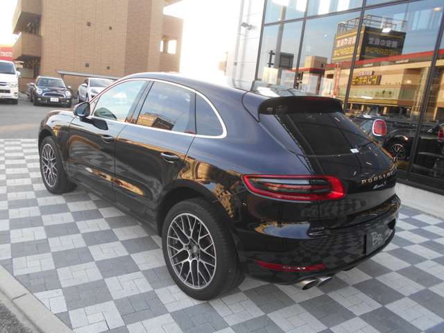 Porsche Macan 7