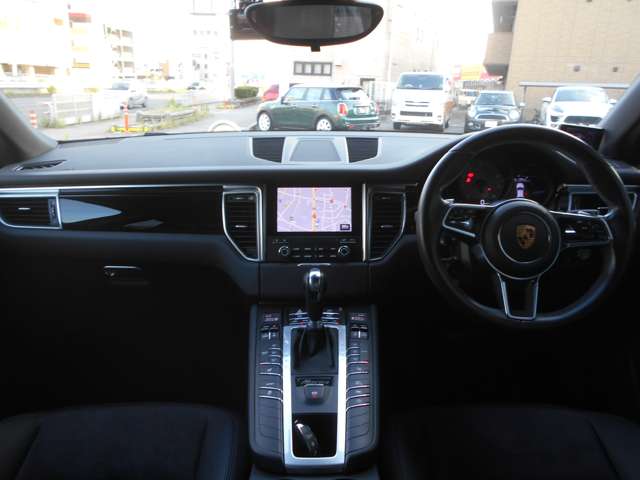 Porsche Macan 10