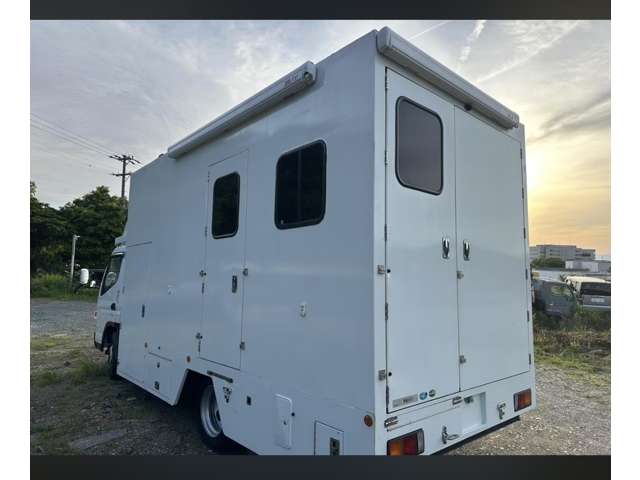 Mitsubishi Fuso Canter 5