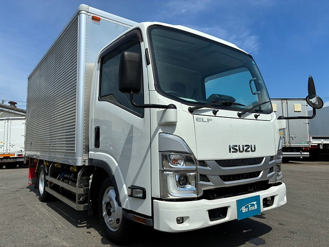 Isuzu Elf 4