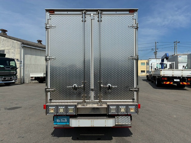 Isuzu Elf 10