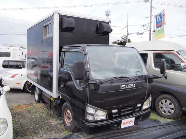 Isuzu Elf 12