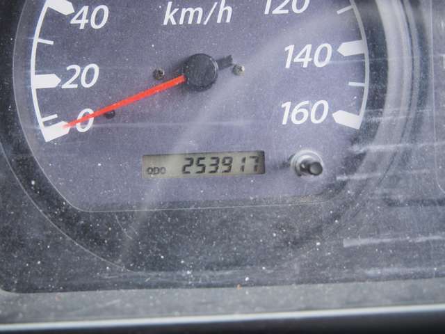 Isuzu Elf 4