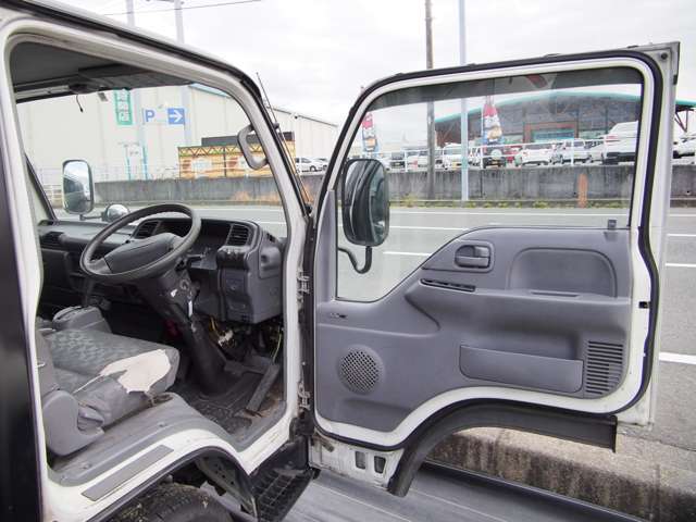 Isuzu Elf 7