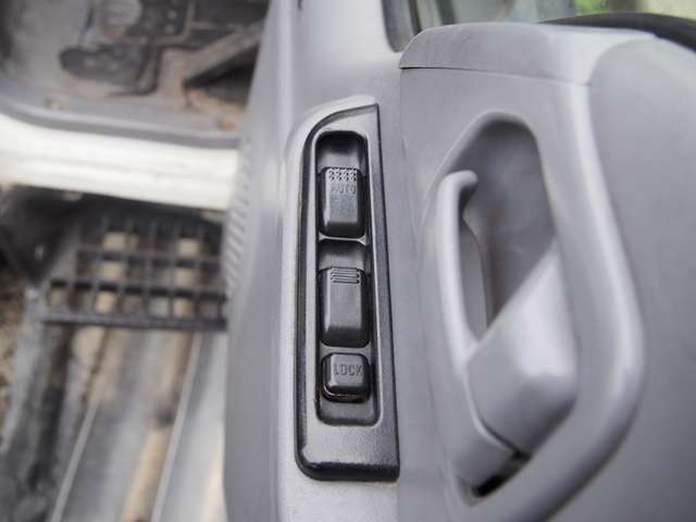 Isuzu Elf 10