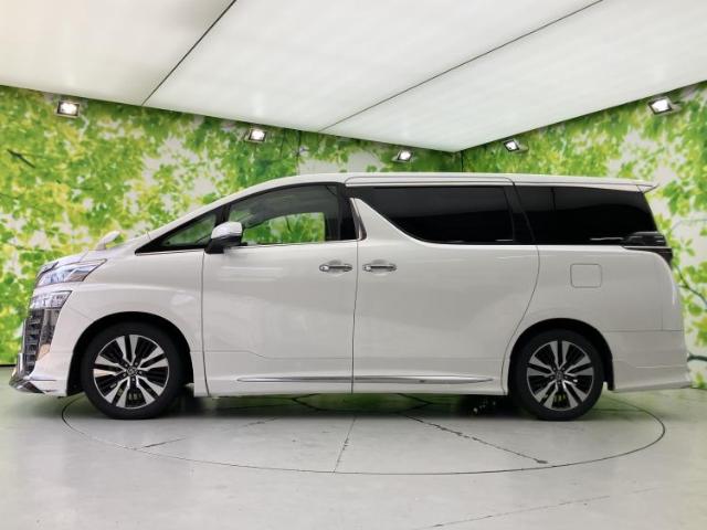 Toyota Vellfire 5
