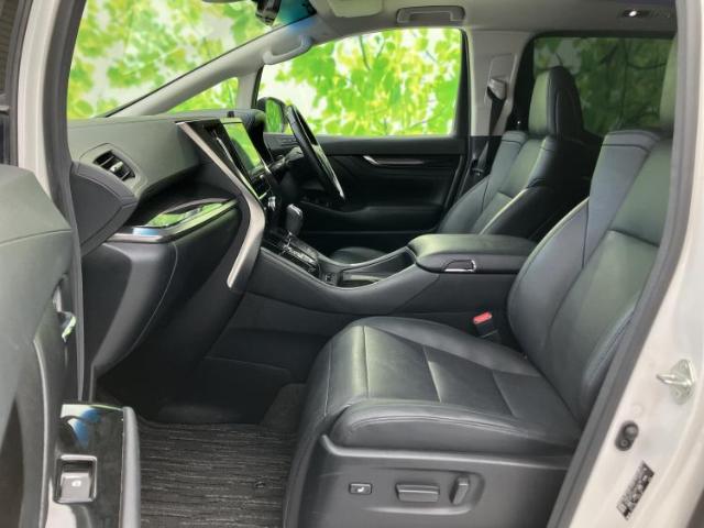 Toyota Vellfire 9