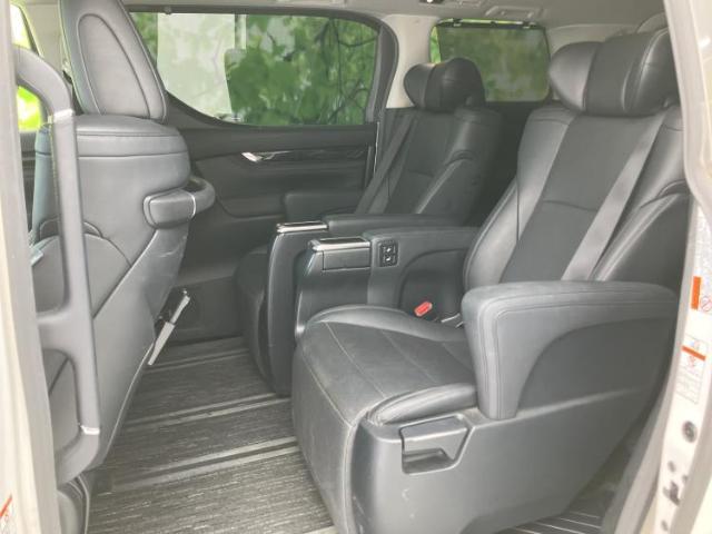 Toyota Vellfire 10