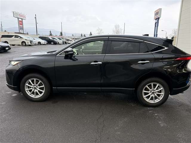 Toyota Harrier 3