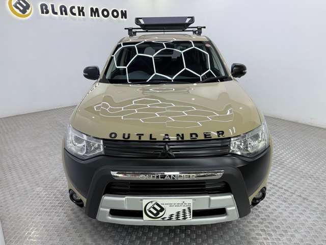 Mitsubishi Outlander PHEV 12