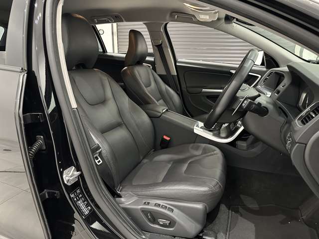 Volvo V60 Cross Country 3