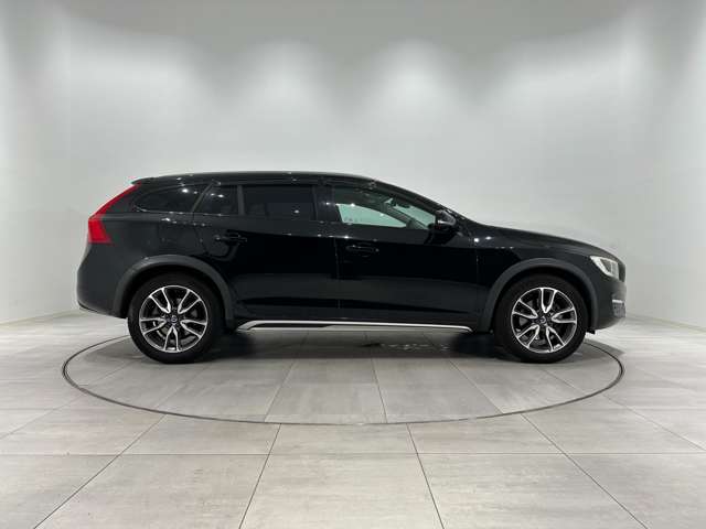 Volvo V60 Cross Country 4