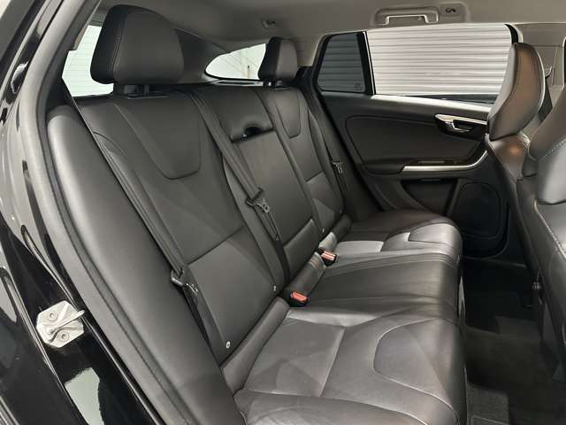 Volvo V60 Cross Country 5