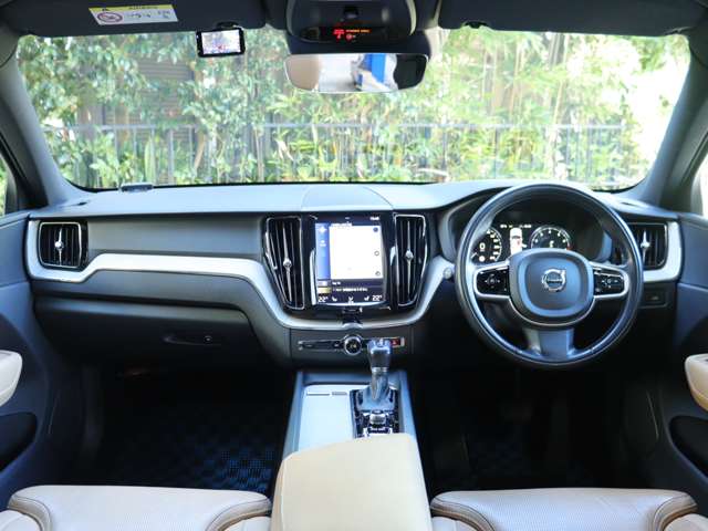 Volvo XC60 4