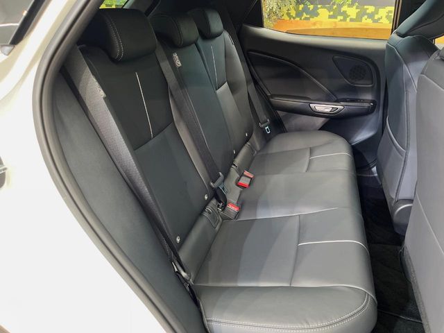 Lexus LBX 11