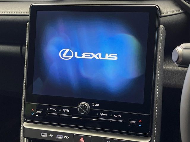 Lexus LBX 3